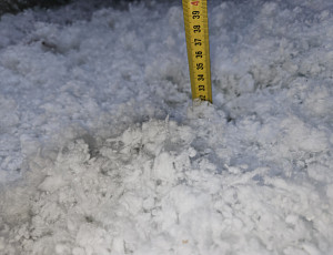 Zateplení stropu rodinného domu pomocí foukané izolace